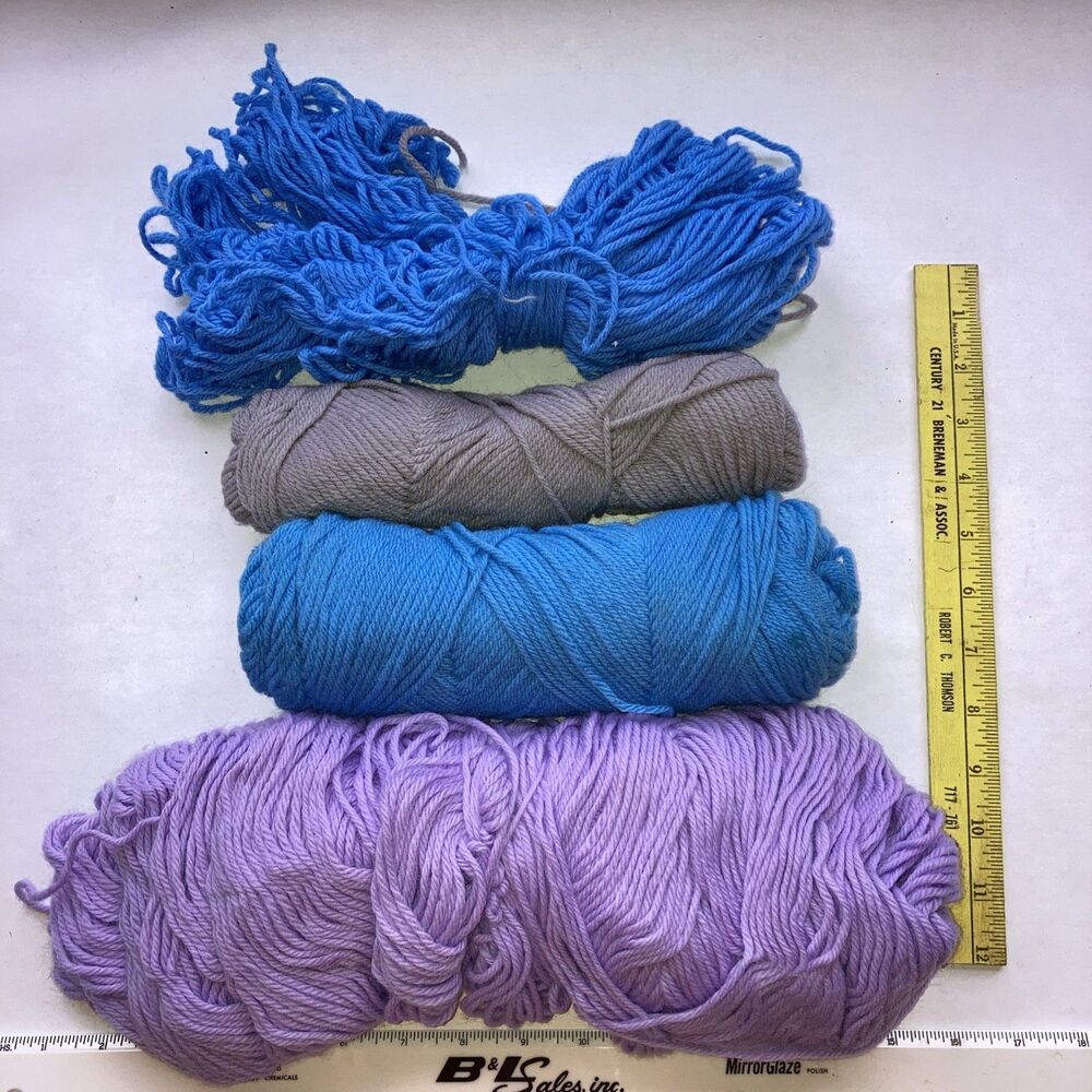 UNBRANDED BLEND YARN. Lot of 4